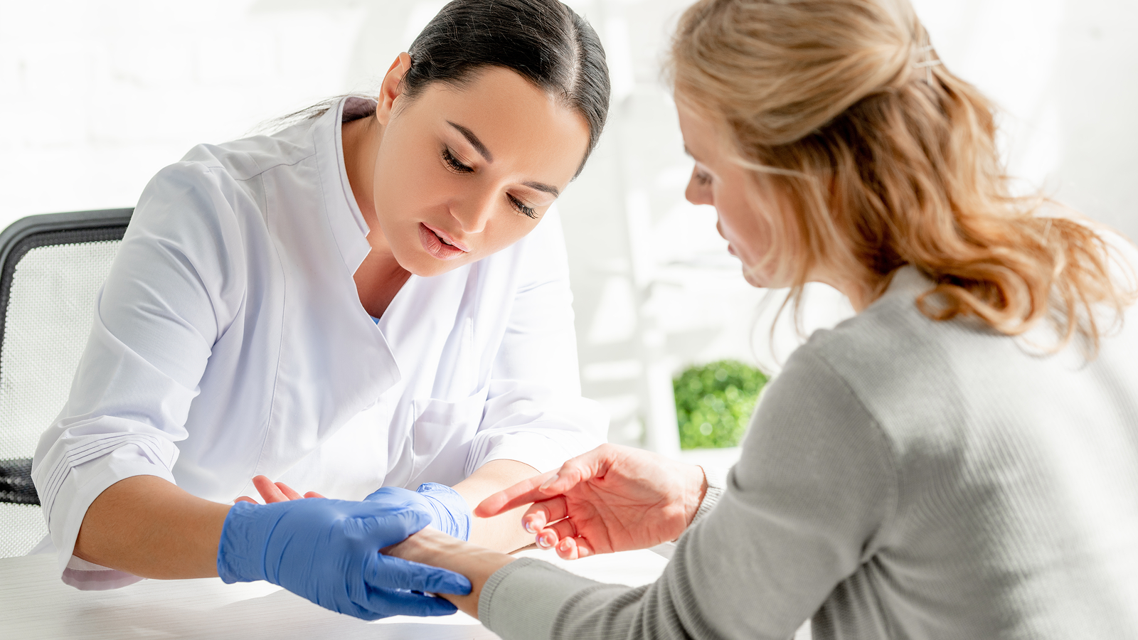 jak-cukrzyca-wplywa-na-skoore-najczeestsze-problemy-dermatologiczne